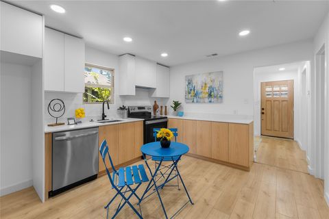 Tiny photo for 2404 Santa Rita ST, Austin, TX 78702 (MLS # 3490801)
