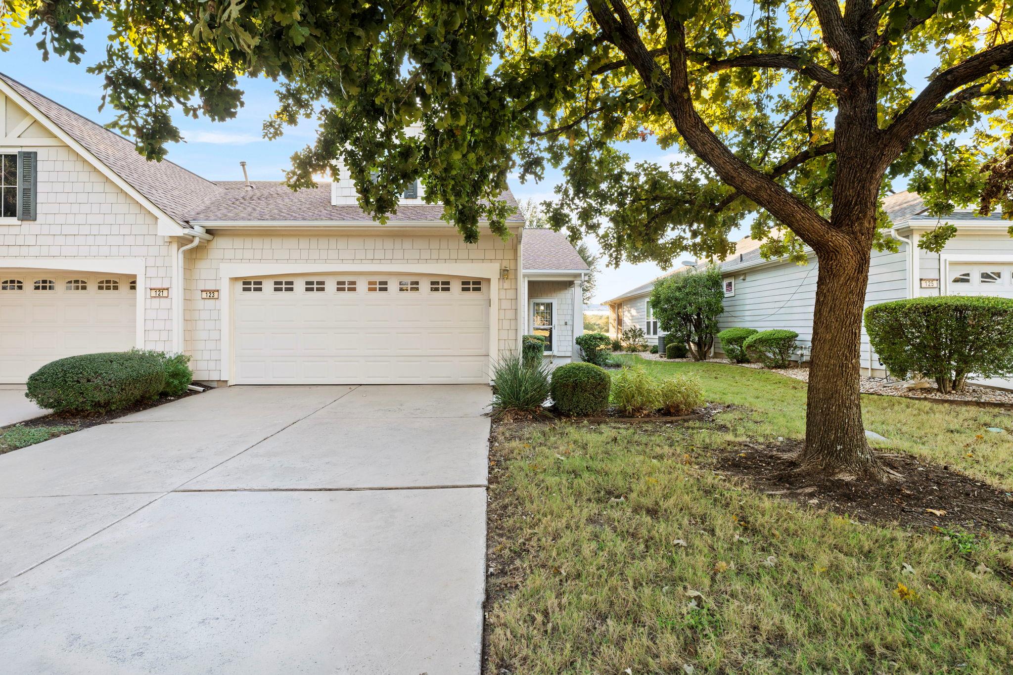 123 Dickens CIR