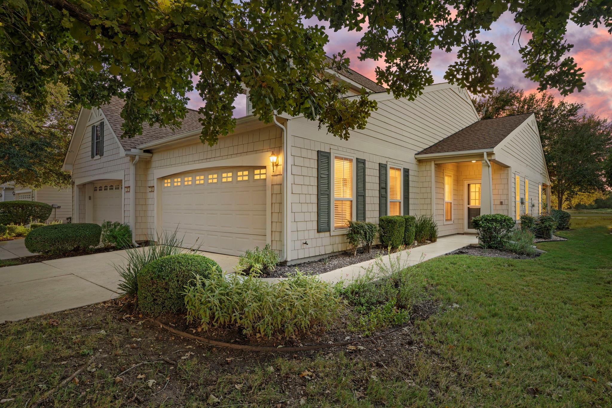 123 Dickens CIR