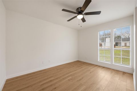 Tiny photo for 4605 Brassiewood DR, Austin, TX 78744 (MLS # 5436356)