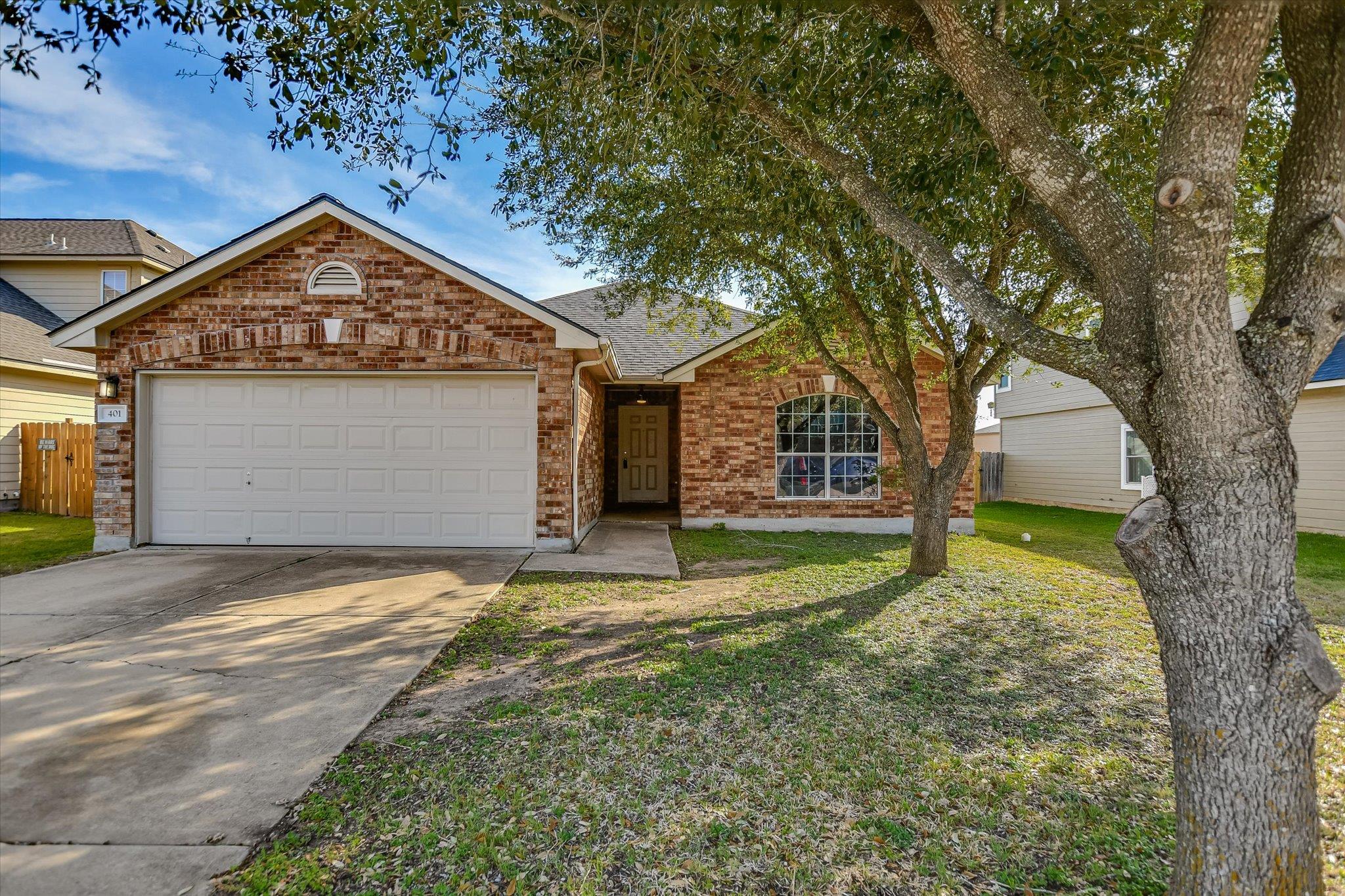 401 Bandara Woods BLVD
