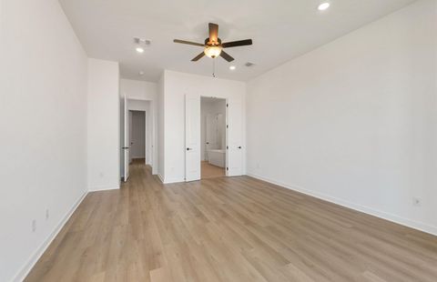 Tiny photo for 16613 Aminia Ave, Pflugerville, TX 78660 (MLS # 5391757)