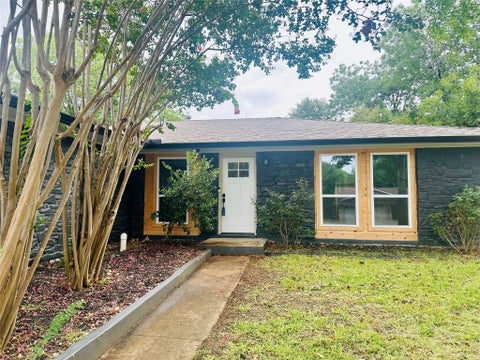 Photo of 7300 Fred Morse DR, Austin, TX 78723 (MLS # 1861007)