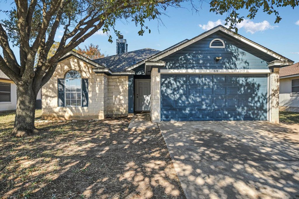 Photo of 819 Sonny DR, Leander, TX 78641 (MLS # 4057726)