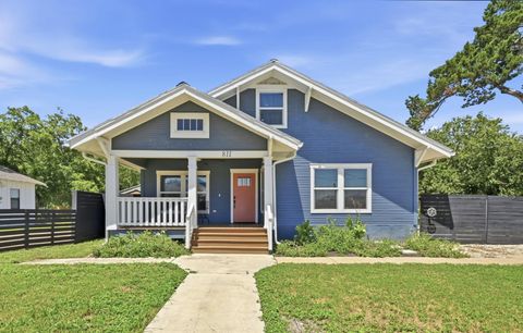 Photo of 811/ 813 S Commerce ST, Lockhart, TX 78644 (MLS # 5893119)