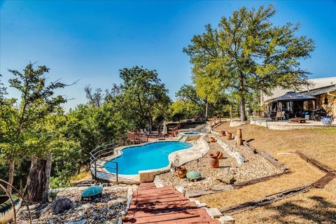 417 Akaloa DR Bastrop TX 78602