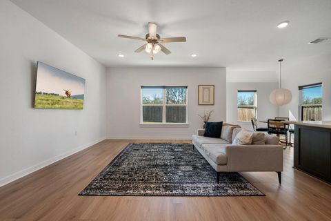 Tiny photo for 15607 Poppy Petal DR, Del Valle, TX 78617 (MLS # 9853449)