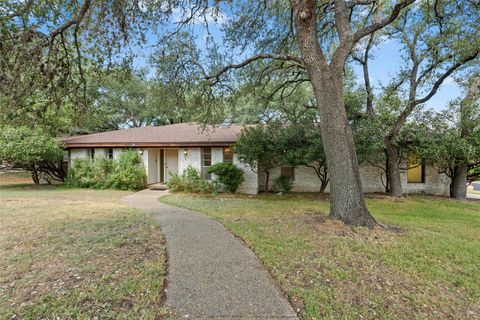 Photo of 7706 West Rim DR, Austin, TX 78731 (MLS # 6809297)