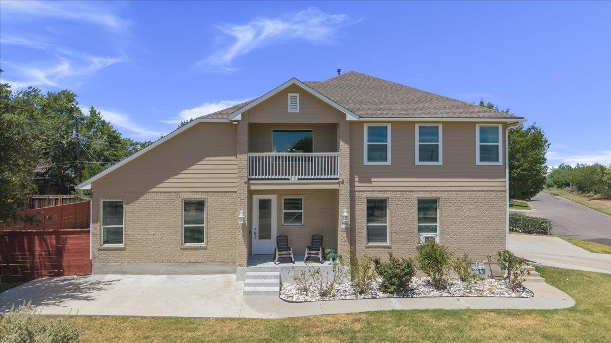 1106 Greenlawn BLVD