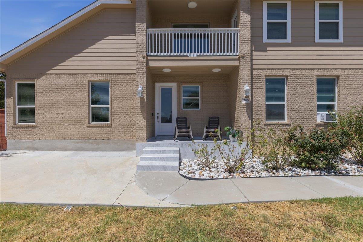 1106 Greenlawn BLVD