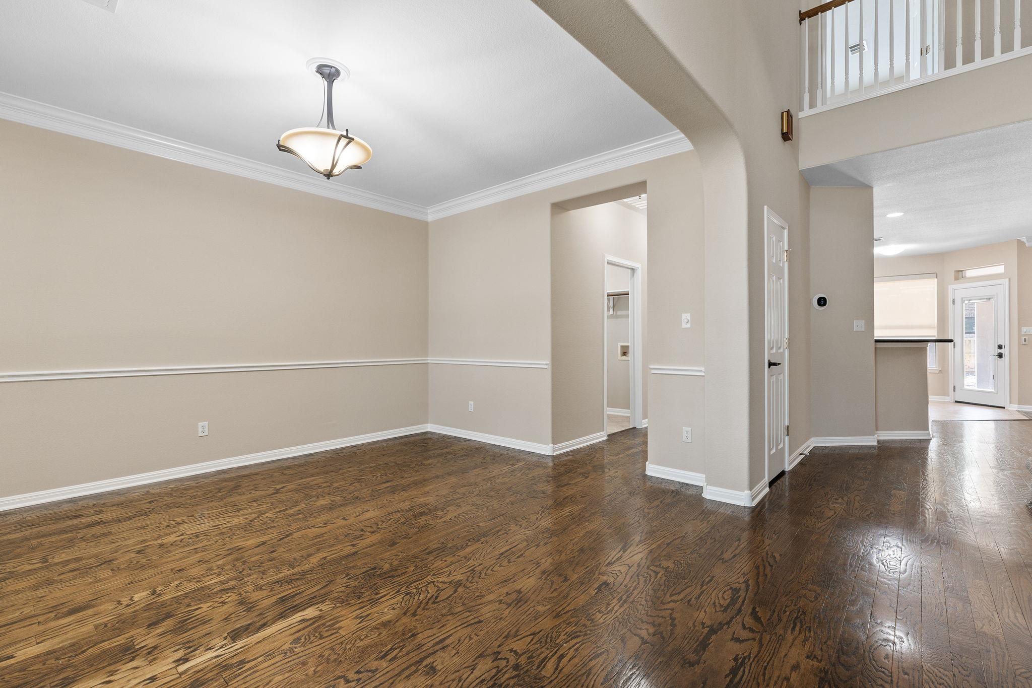 2227 Buena Vista LN