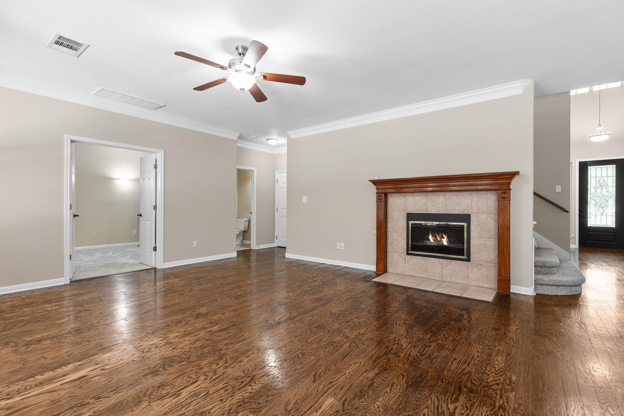 2227 Buena Vista LN