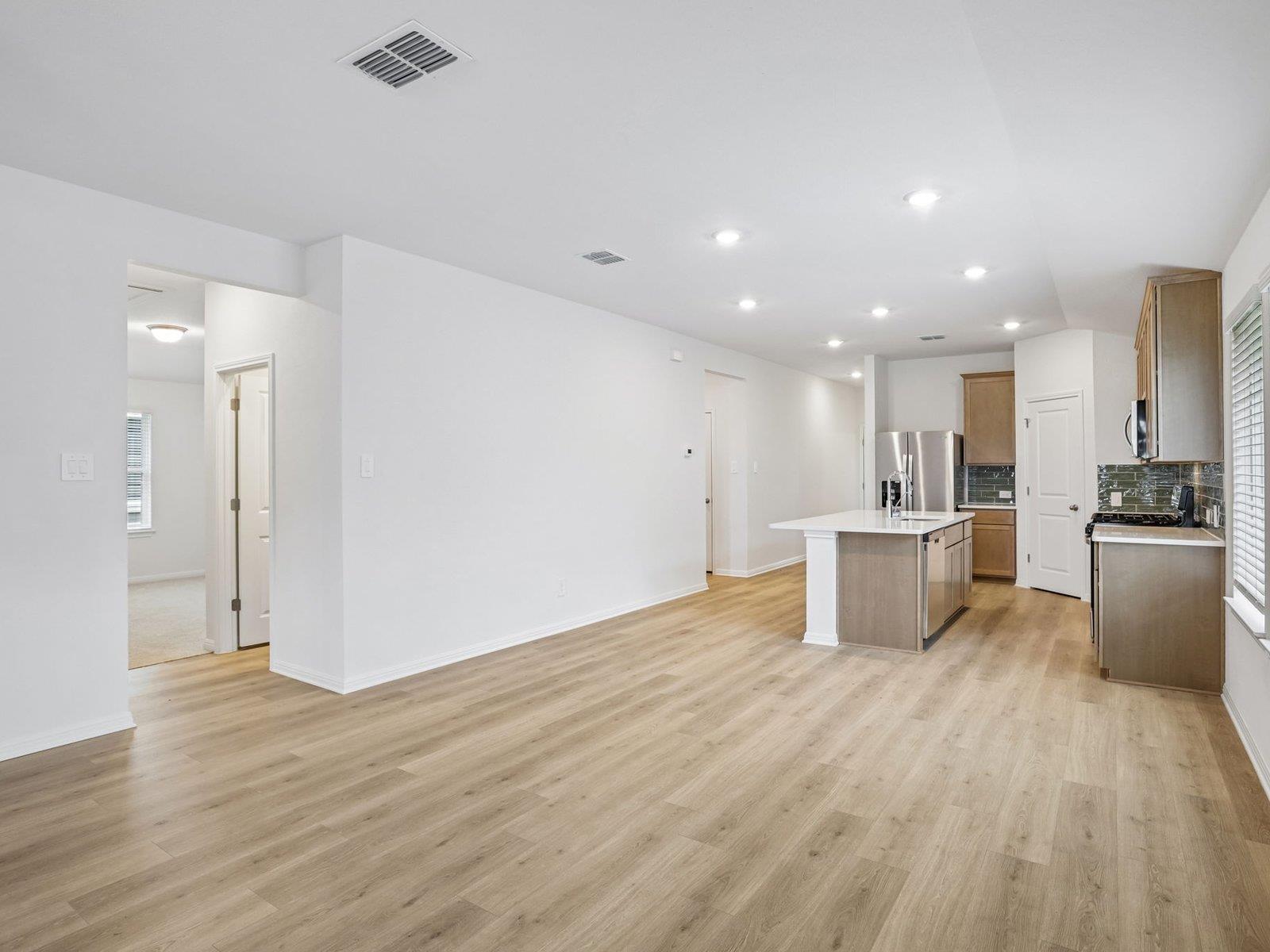 132 Woodbrook DR