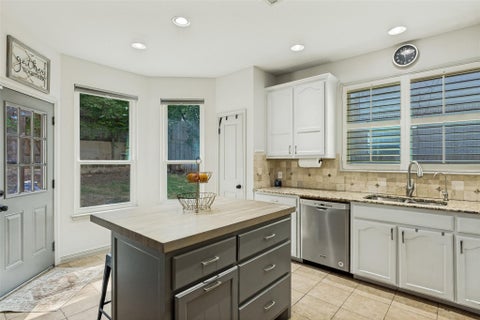 Tiny photo for 3803 Caney Creek RD, Austin, TX 78732 (MLS # 5785168)