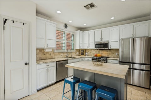 Tiny photo for 3803 Caney Creek RD, Austin, TX 78732 (MLS # 5785168)