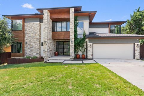 Photo of 1707 Barn Swallow DR, Austin, TX 78746 (MLS # 7743988)