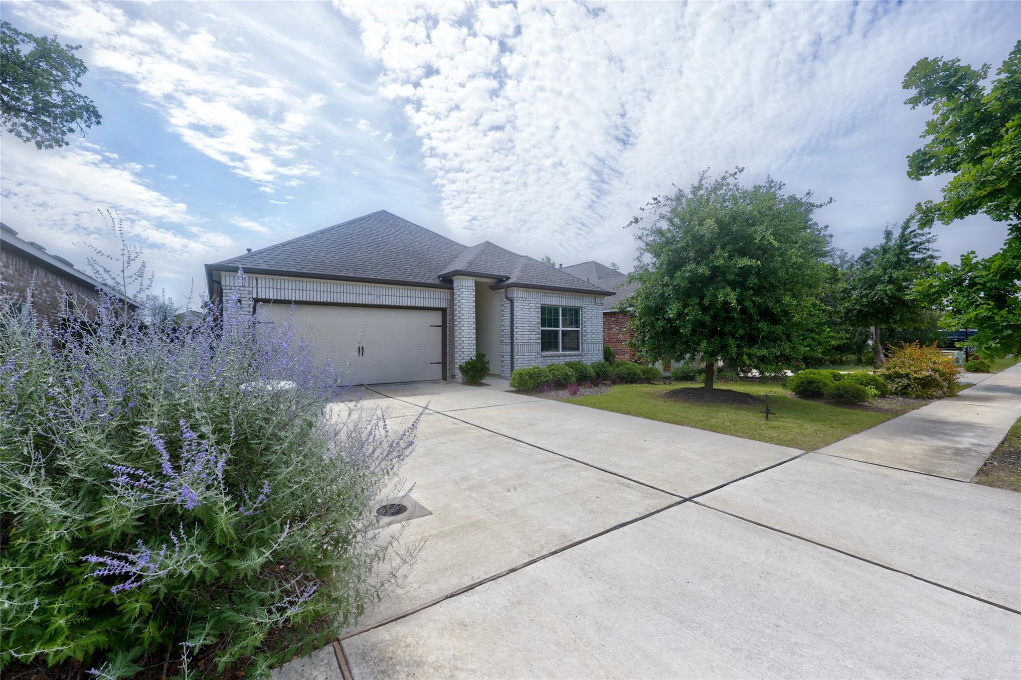 1736 Woolsey WAY