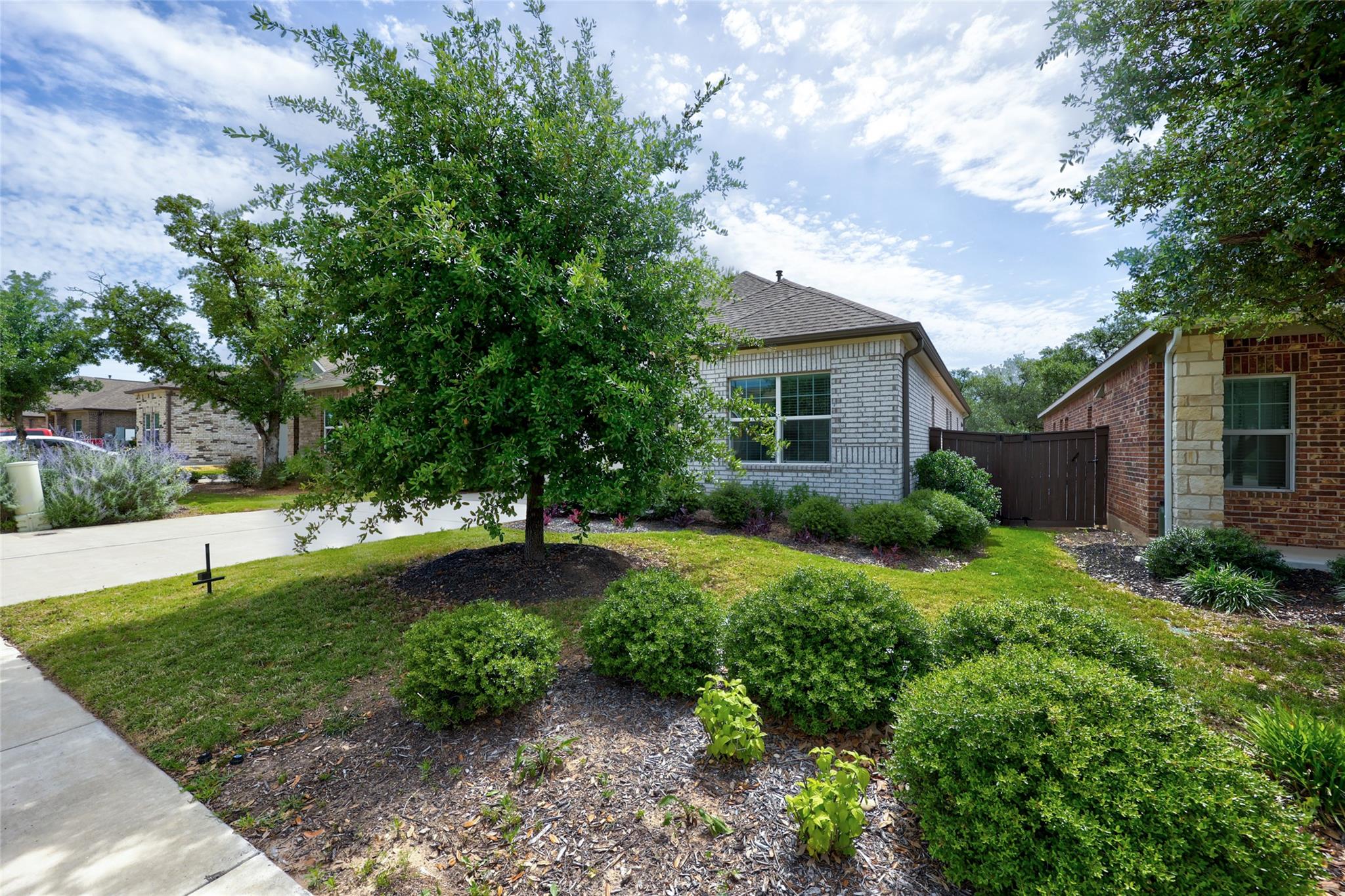 1736 Woolsey WAY