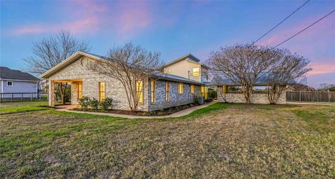Photo of 122 Forest Lake DR, Del Valle, TX 78617 (MLS # 4237326)