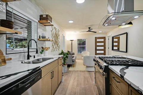 Tiny photo for 2406 Santa Maria ST, Austin, TX 78702 (MLS # 2020597)