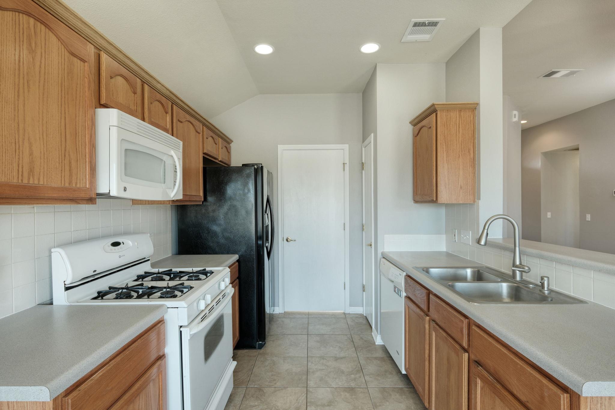310 Forsyth CT