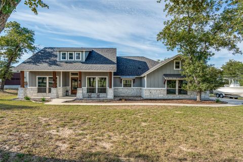 105 Calvary DR Adkins TX 78101