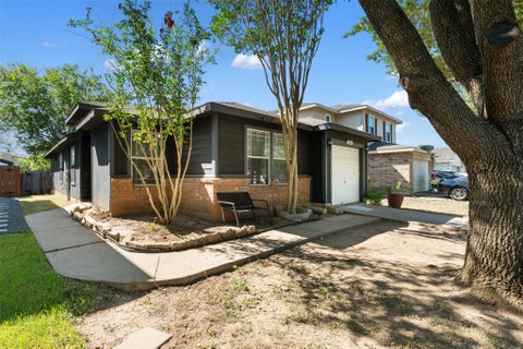 Photo of 3213 Crownover ST, Austin, TX 78725 (MLS # 5241696)