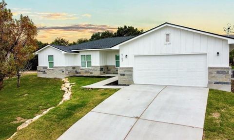 Photo of 5102 Moss PT, Lago Vista, TX 78645 (MLS # 3593582)