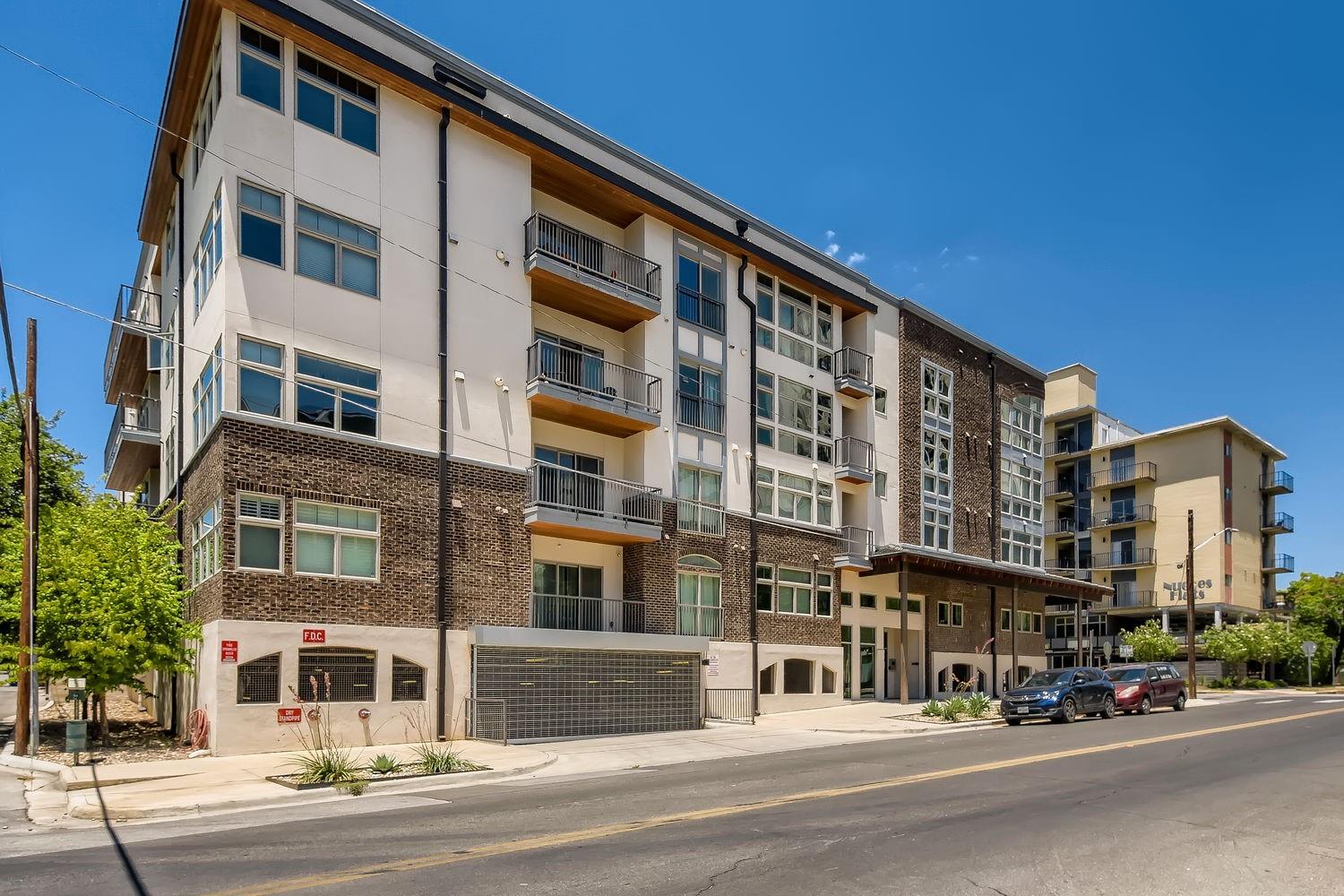 908 NUECES ST 37