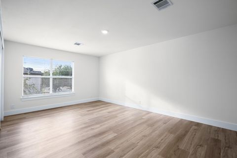 Tiny photo for 17901 Narsitin LN, Pflugerville, TX 78660 (MLS # 8977736)