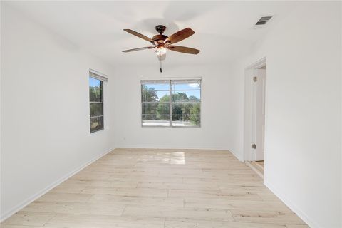 Tiny photo for 18502 E Lakeview DR, Jonestown, TX 78645 (MLS # 3471132)