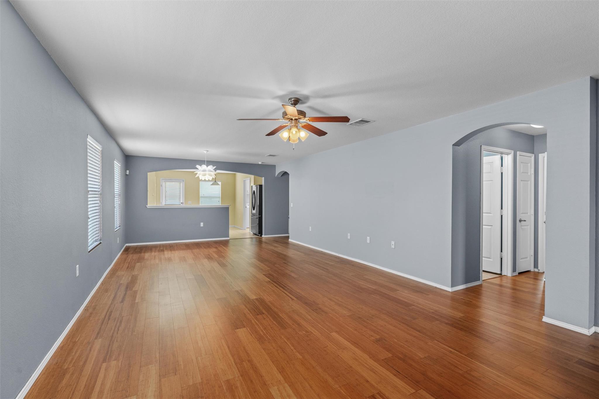 6025 Nelson Oaks DR