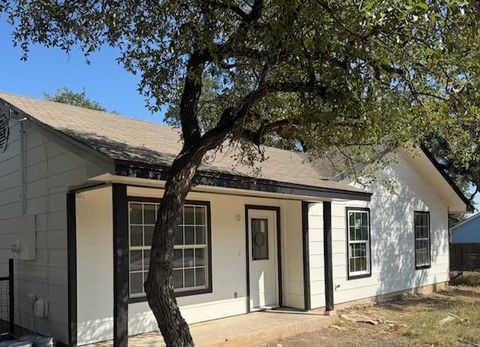 Photo of 525 Live Oak DR, Bertram, TX 78605 (MLS # 1401882)