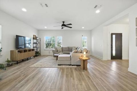 Tiny photo for 9115 Looksee LN, Austin, TX 78744 (MLS # 8402256)