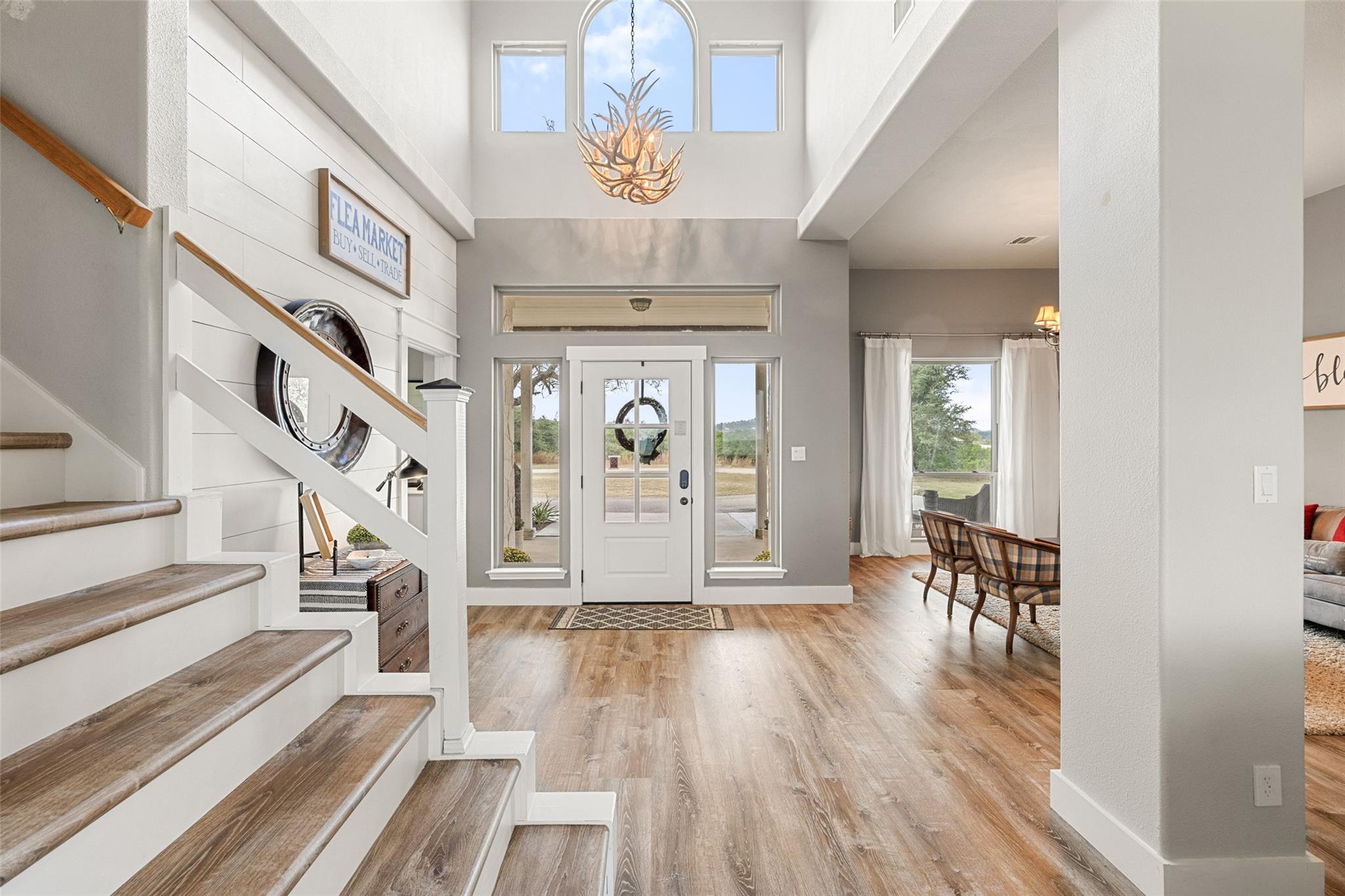 3108 Rolling Hills RD