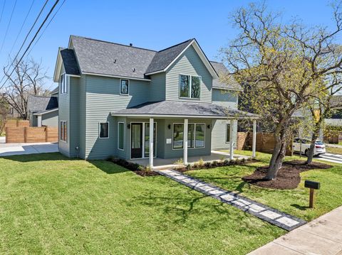 Photo of 710 Philco DR, Austin, TX 78745 (MLS # 7430543) Photo of 710 Philco DR, Austin, TX 78745 (MLS # 7430543)