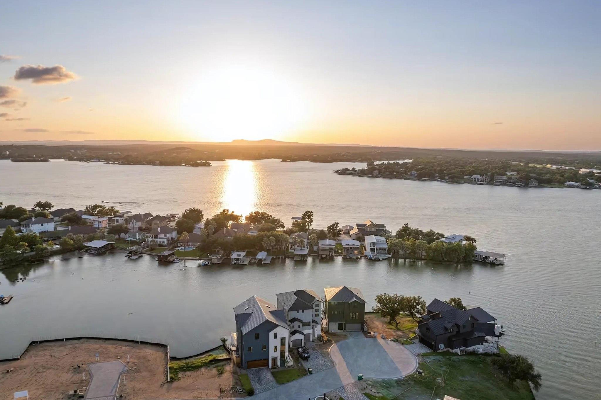 Lot 29 Coconut CT