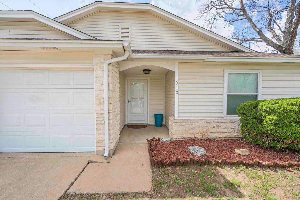 Photo of 1910 Andover DR, Round Rock, TX 78664 (MLS # 6110917)
