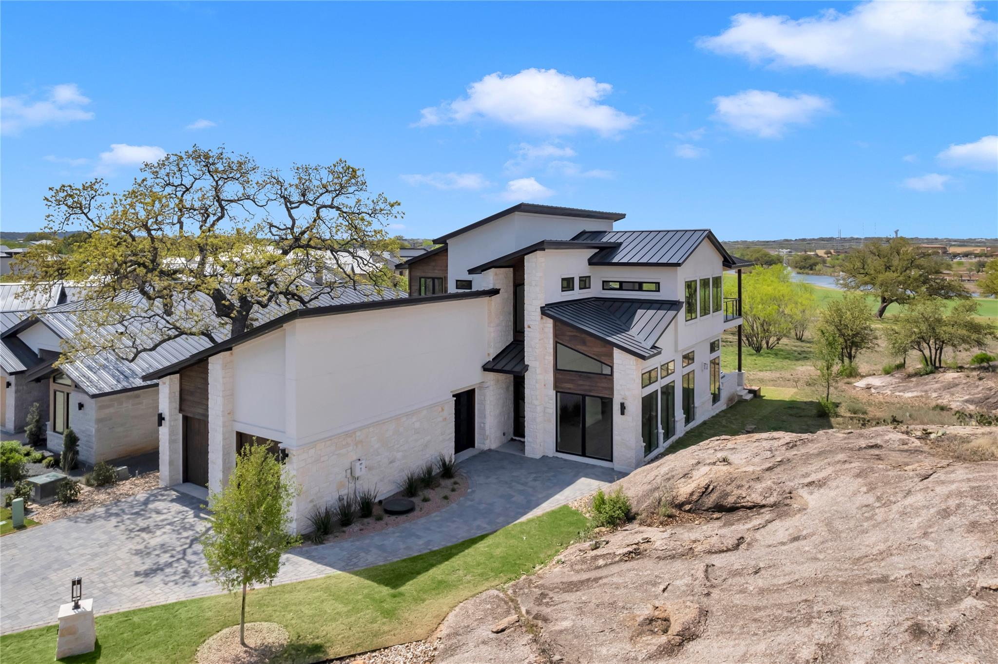310 Azalea CT