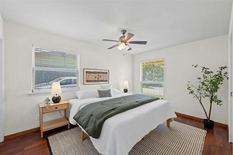Tiny photo for 4610 S 1st ST, Austin, TX 78745 (MLS # 9173193)