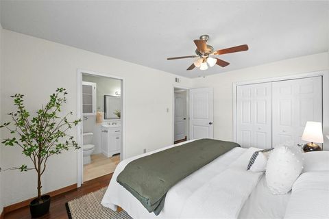 Tiny photo for 4610 S 1st ST, Austin, TX 78745 (MLS # 9173193)
