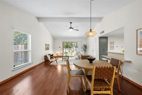 Tiny photo for 4610 S 1st ST, Austin, TX 78745 (MLS # 9173193)