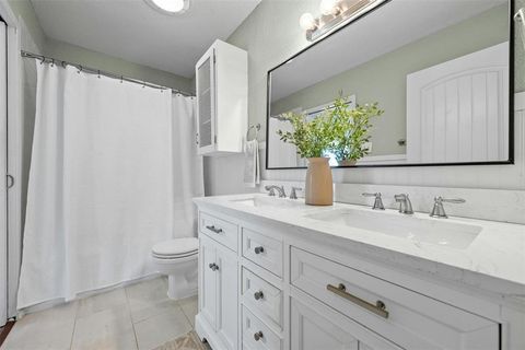 Tiny photo for 4610 S 1st ST, Austin, TX 78745 (MLS # 9173193)