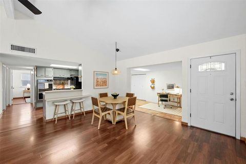 Tiny photo for 4610 S 1st ST, Austin, TX 78745 (MLS # 9173193)