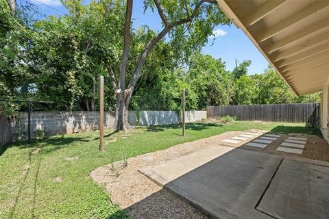 Tiny photo for 4610 S 1st ST, Austin, TX 78745 (MLS # 9173193)