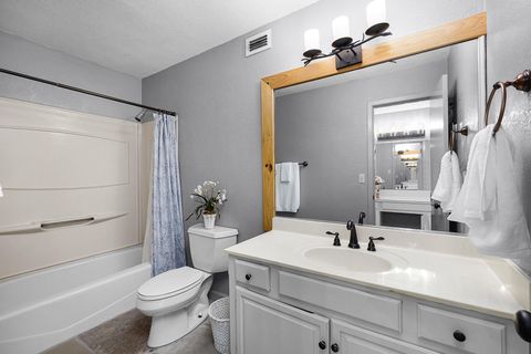 Tiny photo for 229 Comanche LN, Point Venture, TX 78645 (MLS # 5070082)