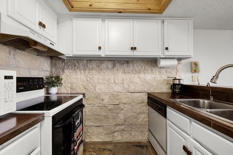 Tiny photo for 229 Comanche LN, Point Venture, TX 78645 (MLS # 5070082)