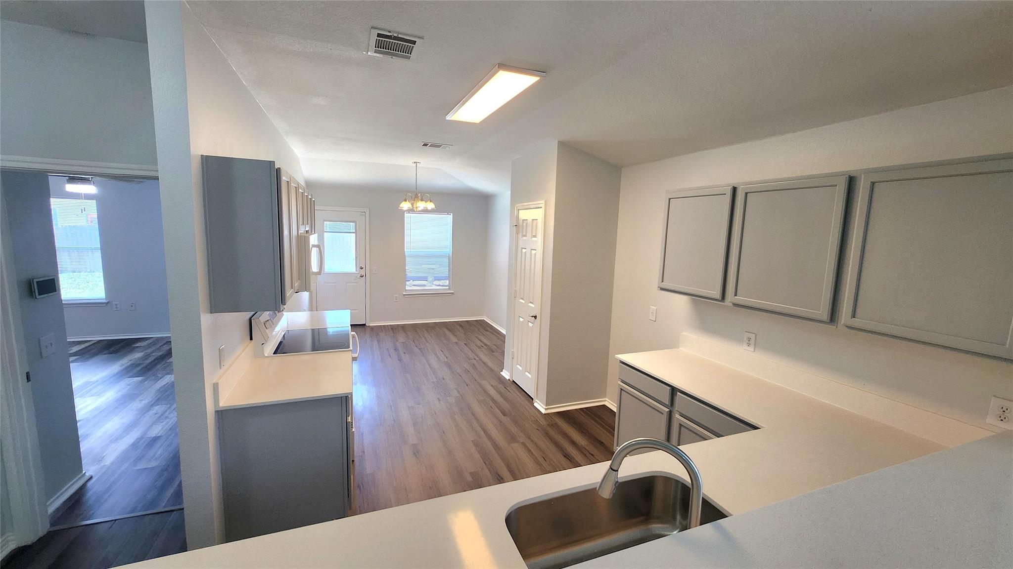 12805 Sky Harbor DR