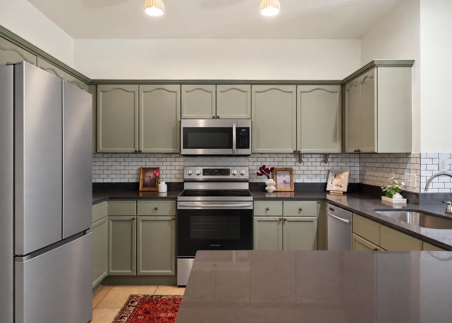 3130 Lomita DR