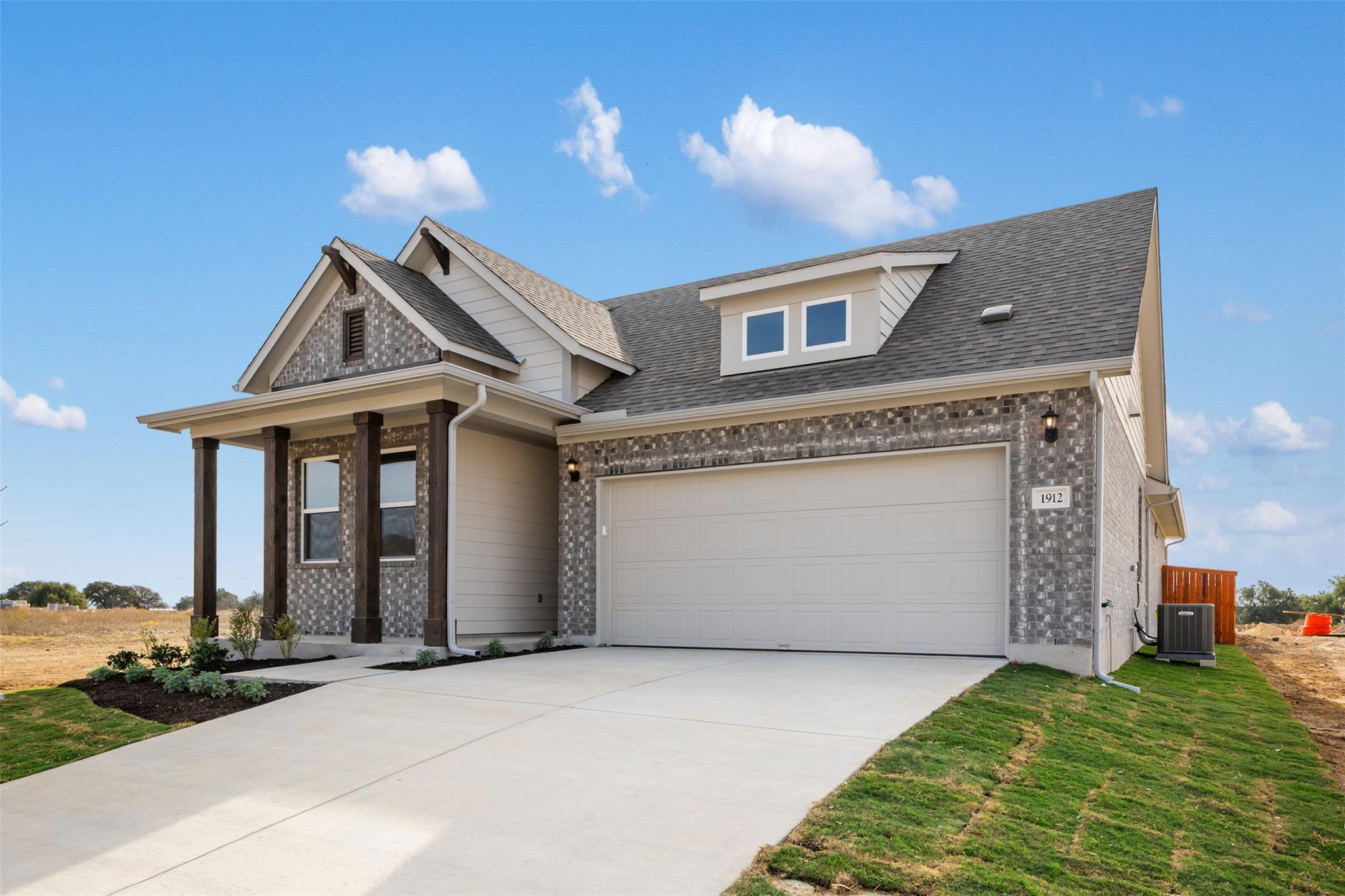 126 Arlington Park LOOP